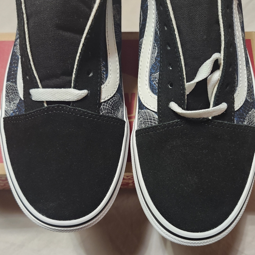 Vans Old Skool Wireframe Skulls Black White Colorway - Size Mens 8.5 Womens 10 - Picture 13 of 15